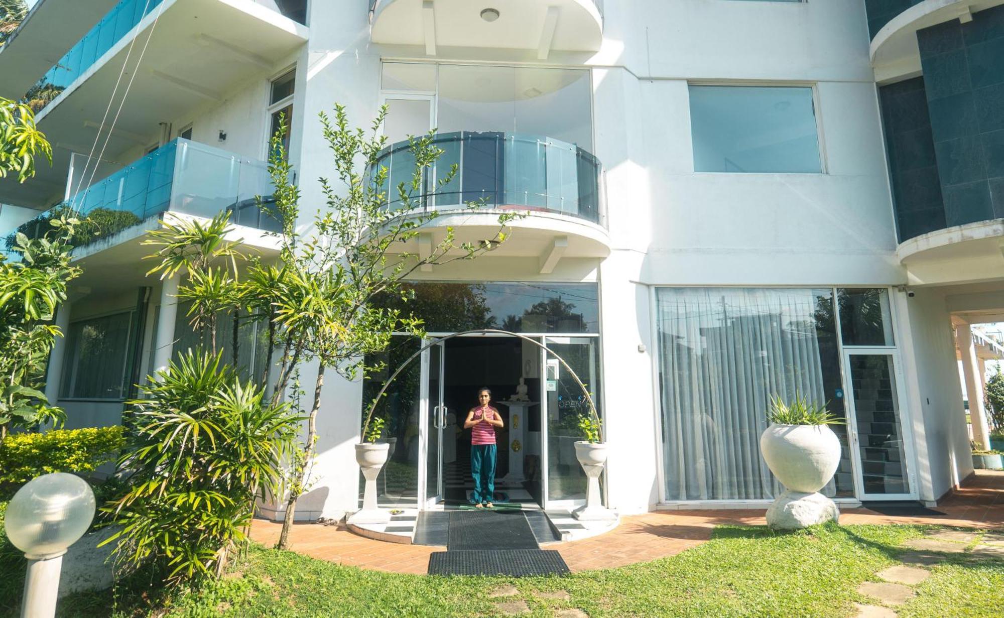 Amaya Beach Hotel Dikwella Exterior foto